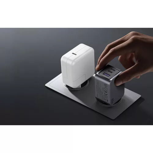 Ugreen Nexode Pro hálózati töltő, USB + 2x USB-C, 65W + USB-C káb-6941876228713 3 kép