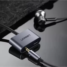 Ugreen USB Type-C - USB Type-C/3.5 mm Jack audio elosztó adapter 1.5A-6957303855964 2 kép