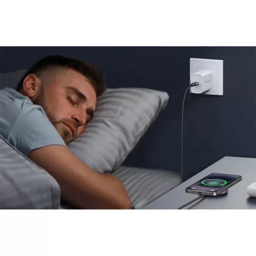 Mágneses Vezeték Nélküli Töltő UGREEN MagSafe W703, 15W, 1,5m-6941876252060 6 kép