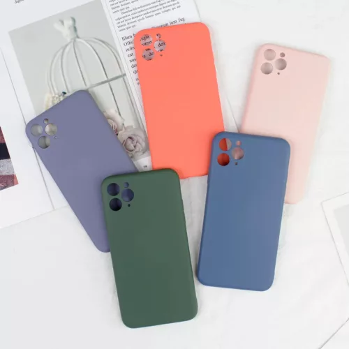 iPhone 13 Pro szilikon tok világos rózsaszín színben- 5 kép