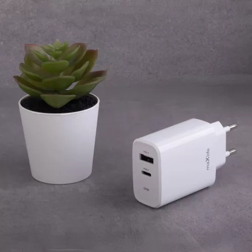 Maxlife MXTC-10-20AC PD QC töltő 1x USB-C 1x USB 20W fehér-5907457789838 6 kép