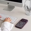 Apple iPhone 17 Pro / 18 Pro matt sötétcseresznye Tech-Protect MagPe-5906302341924 6 kép
