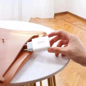 Ugreen univerzális hálózati gyorstöltő USB Type-C aljzattal 30W P-6957303871612 2 kép