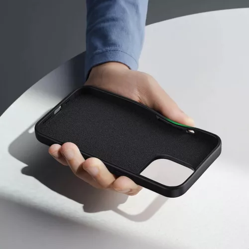 iPhone 14 Pro Ugreen Silky Silicone Protective tok fekete-6957303899210 7 kép