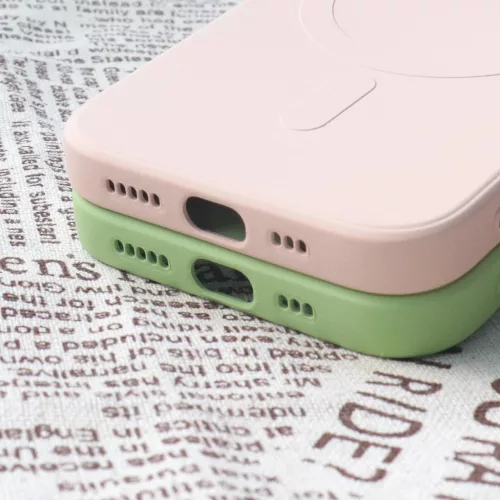 iPhone 15 Pro Max Szilikon MagSafe kompatibilis tok krém színben-9145576279991 4 kép