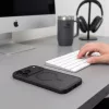  Apple iPhone 17 Pro Max / 18 Pro Max matt fekete Tech-Protect Magmat -5906302325276 5 kép